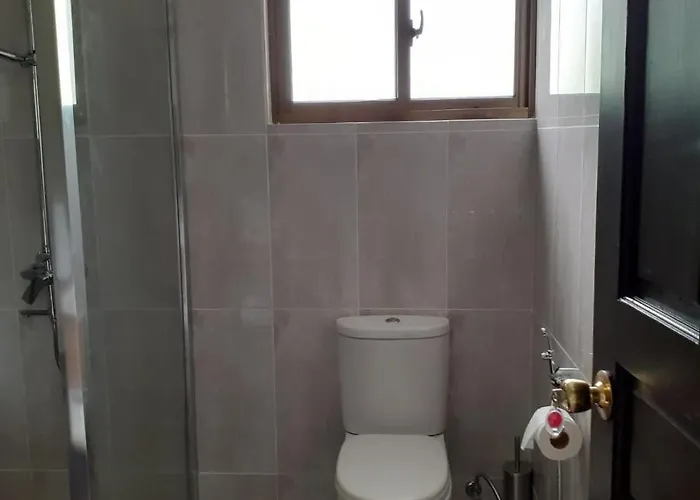 Mount Simpson 2-beds Sleeps 4 5 Mins To Apartment *