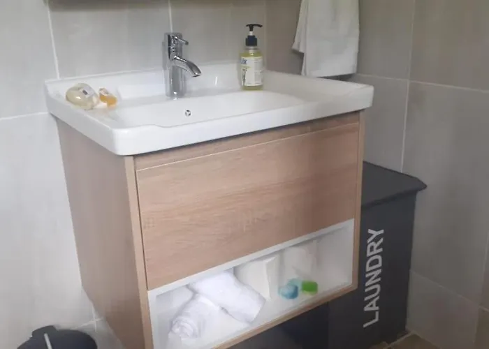Apartment Mount Simpson 2-beds Sleeps 4 5 Mins To *