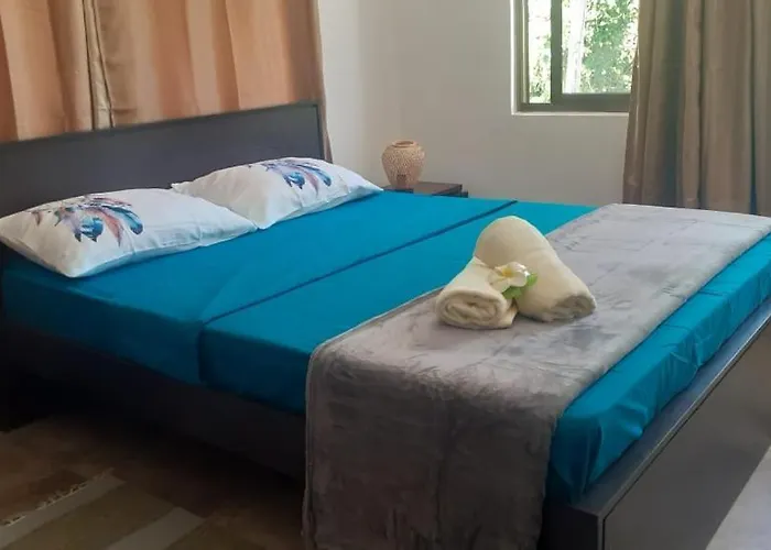 Mount Simpson 2-beds Sleeps 4 5 Mins To Apartment *