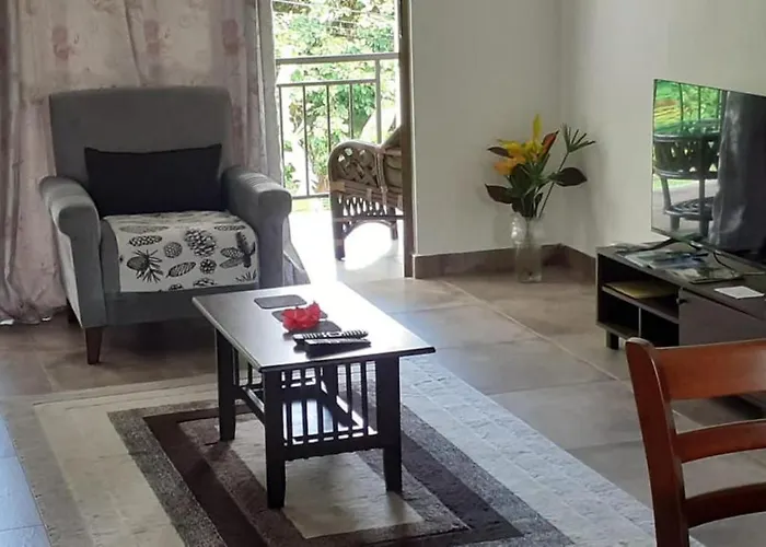 Mount Simpson 2-beds Sleeps 4 5 Mins To Apartment Beau Vallon (Mahe)